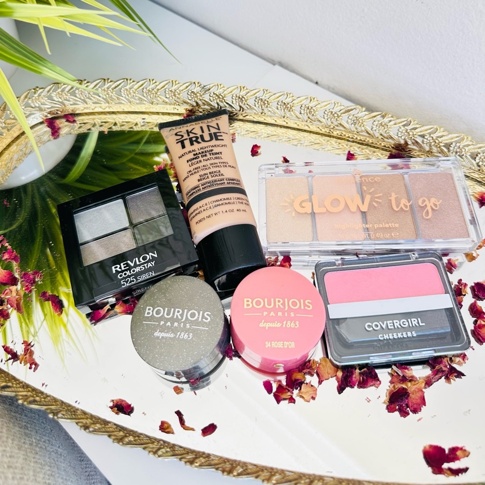 Bundle of mixed makeup